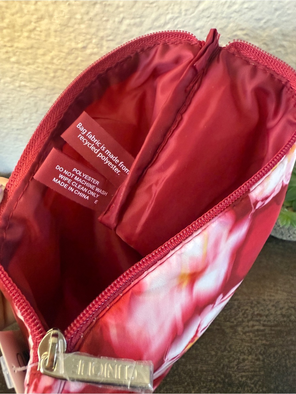 Clinique x Jonathan Cohen Colab Floral Cosmetic Pouch - Picture 9 of 13